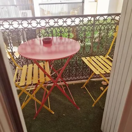 Apartment Un Joli Chez Vous A *